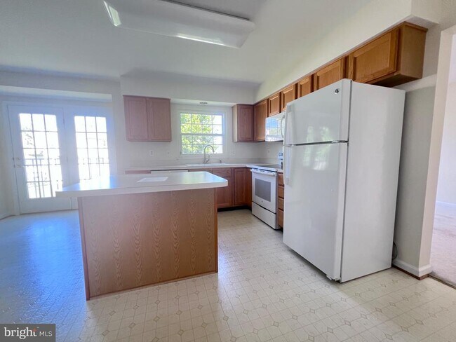 Building Photo - 17207 Sumac Ct
