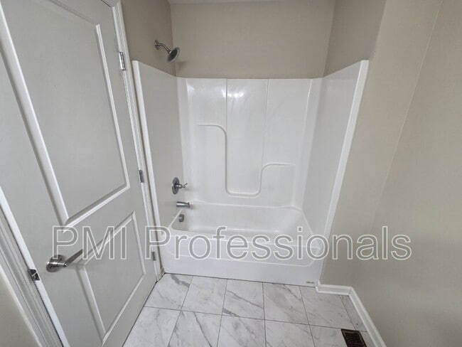 Building Photo - 4109 George Buchanan