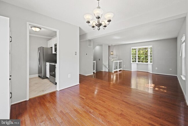 Building Photo - 2362 Hunters Square Ct