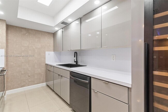 Building Photo - 9801 Collins Ave