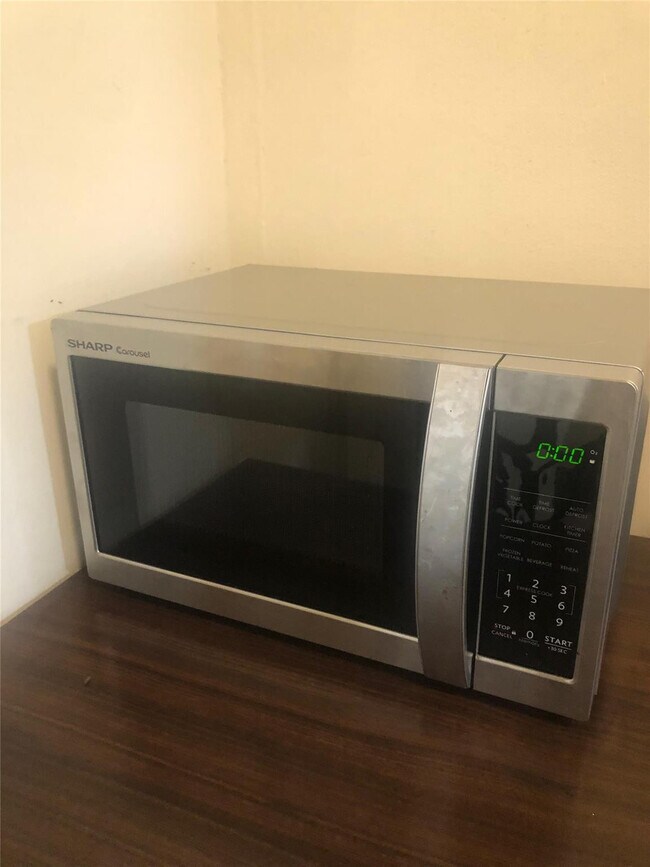 Building Photo - 17131 NW 32 Ct