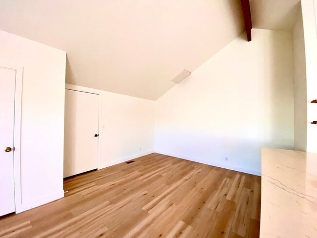 Building Photo - 1305 E Boise Ave