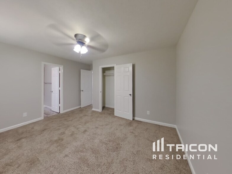Building Photo - 5314 Yucatan Dr