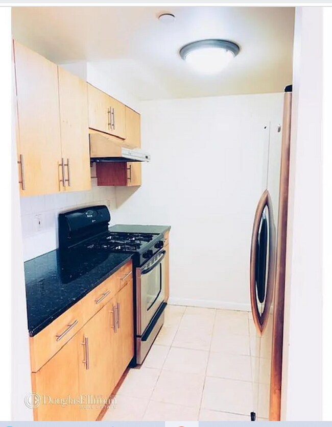 Building Photo - 970 41st St