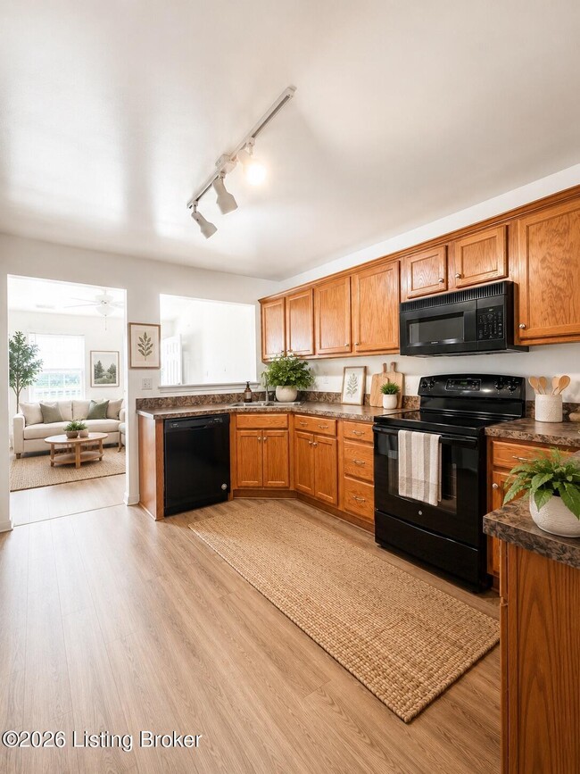 Building Photo - 3802 Falcon Crest Dr