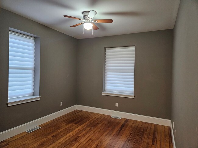 Building Photo - Charming 4BR/2.5BA Home in Historic Washington, MO - Walk to the Riverfront!