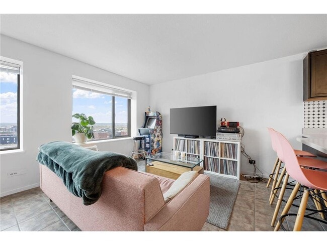 Building Photo - 15 S 1st St