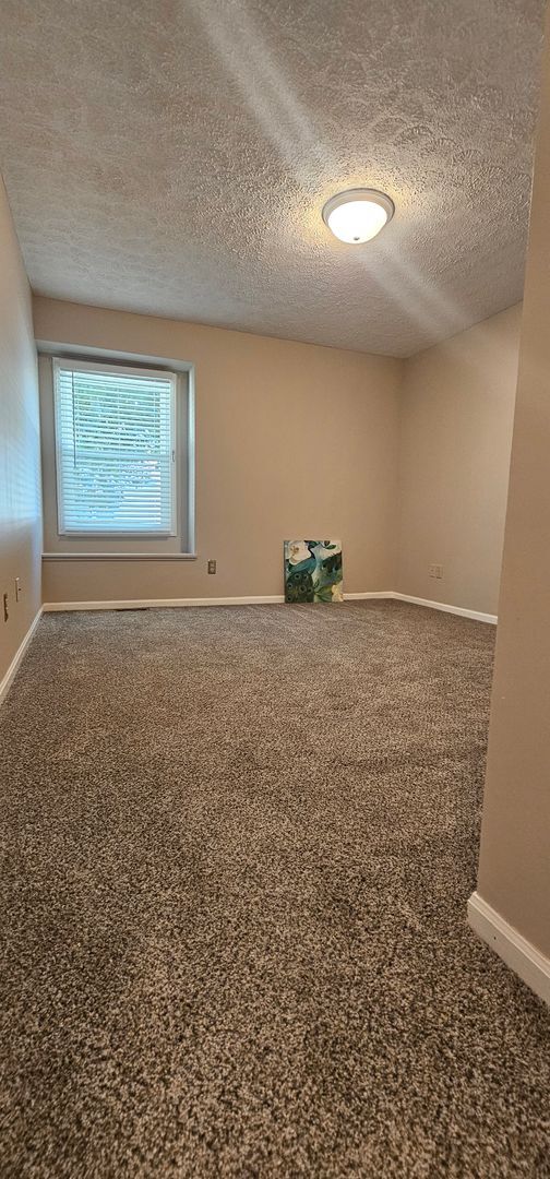 Building Photo - RANCH STYLE 2 BEDROOM CONDO FOR LEASE