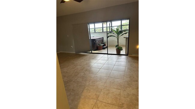 Building Photo - 4644 La Jolla Dr