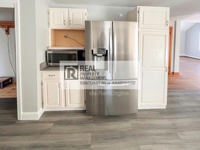 Building Photo - 10 Kelley Rd