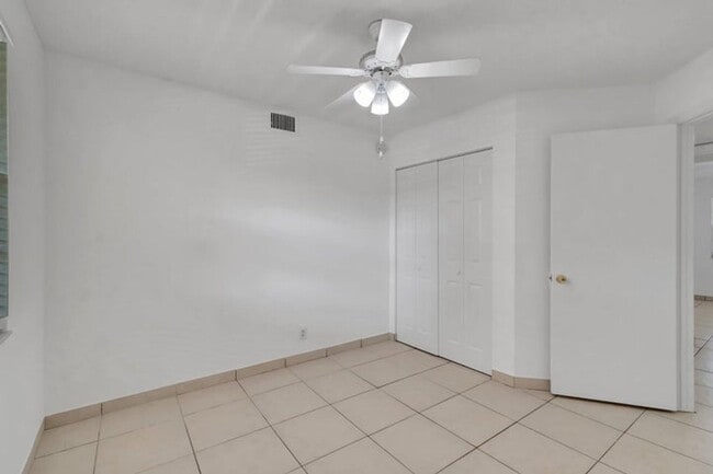 Building Photo - 8431 Royal Palm Blvd