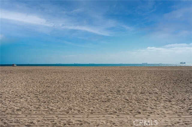 Building Photo - 25 Surfside Ave.