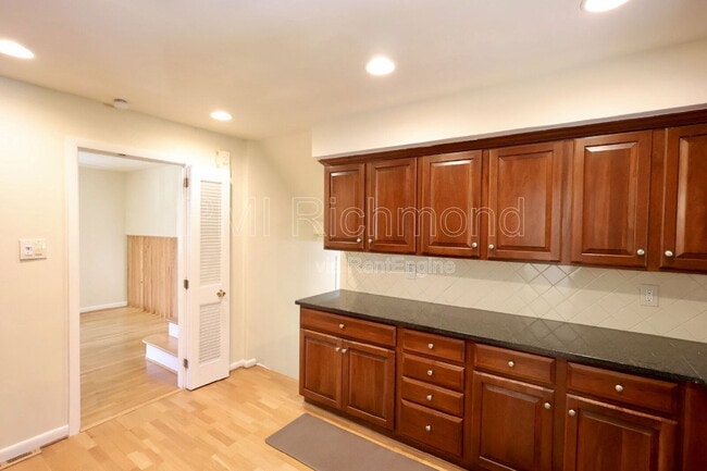 Building Photo - 8402 Kalb Rd