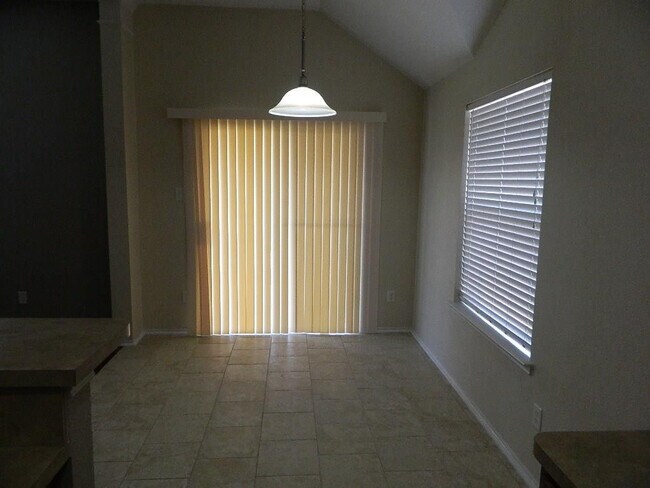 Building Photo - 1132 Honeywell Dr