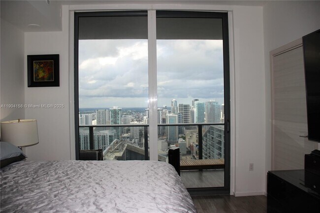 Building Photo - 801 S Miami Ave