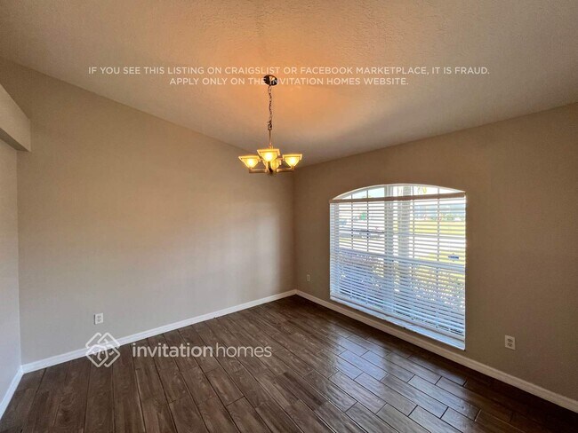 Building Photo - 5341 NW Aloha St