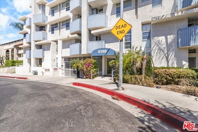 Building Photo - 5350 White Oak Ave