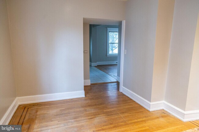 Building Photo - 20 Crestmont Terrace