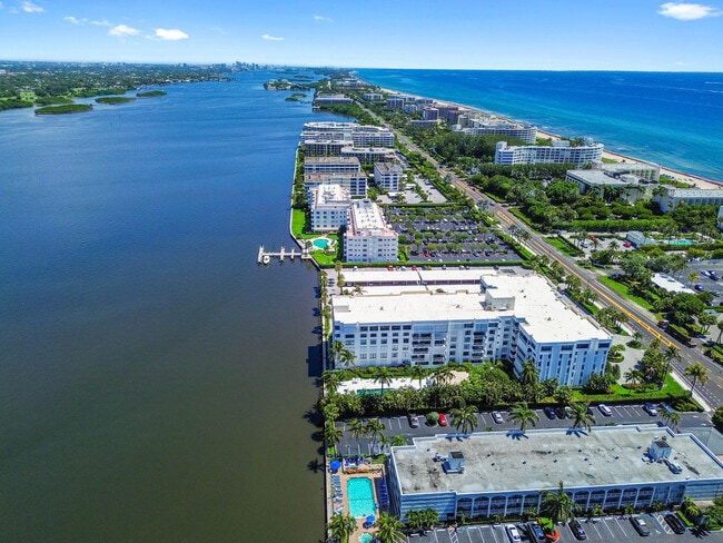 Building Photo - 2840 S Ocean Blvd