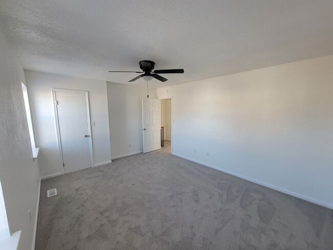 Building Photo - 1550 Fairfax Dr