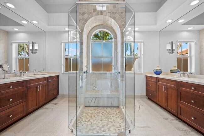 Building Photo - 7557 Preserve Dr