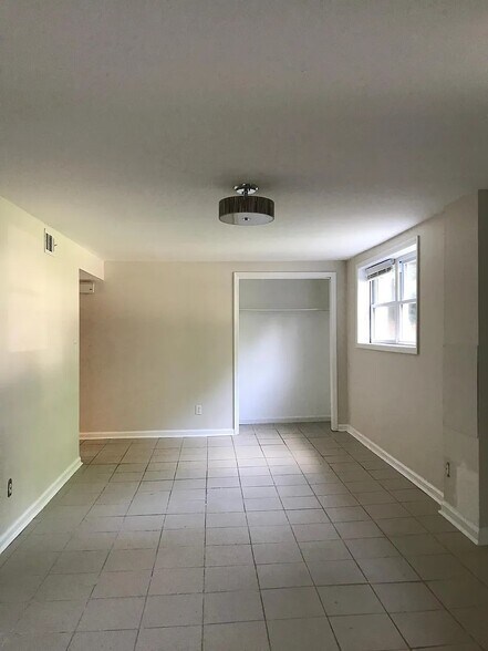 Building Photo - 1557 Conway Rd