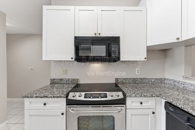 Building Photo - 3306 Laurel Dale Dr