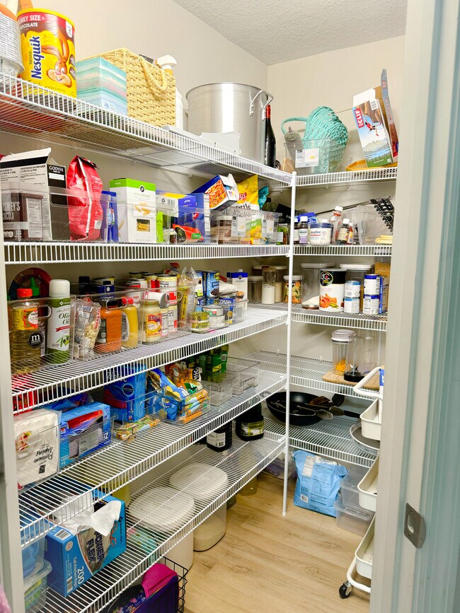 Building Photo - 5670 Arlington River Dr