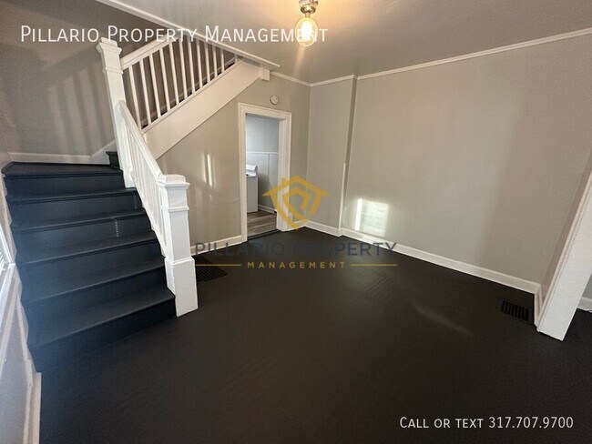 Building Photo - 28 N LaSalle-