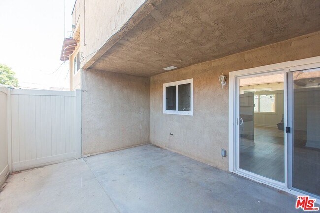 Building Photo - 2320 Clark Ln