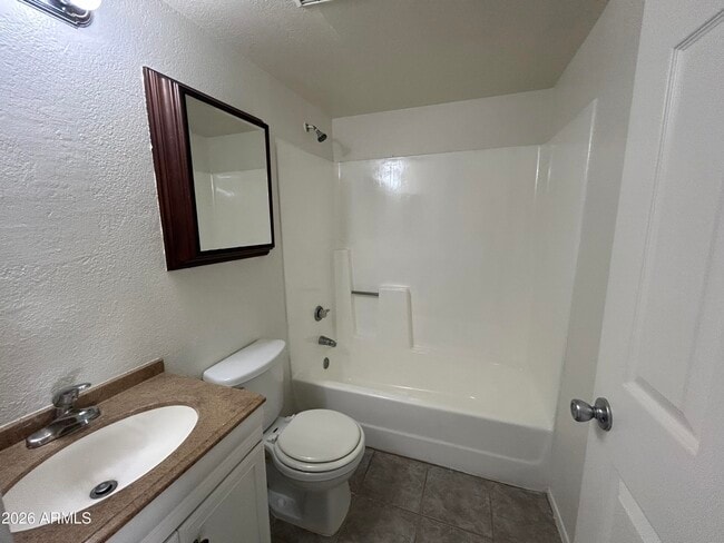 Building Photo - 5827 N 59th Dr