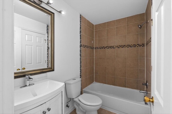 Building Photo - 7920 Temple Hill Rd