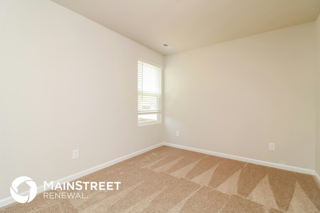 Building Photo - 421 Brisk Dr