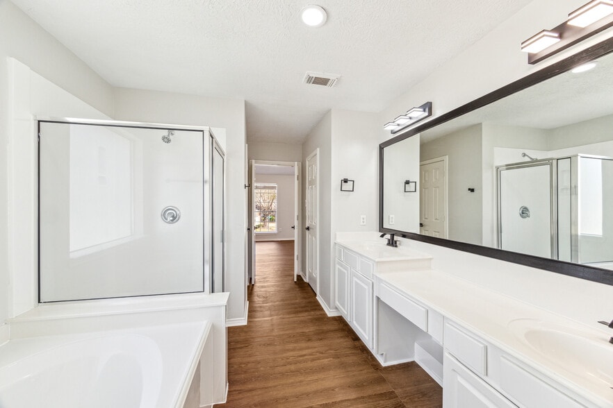 Building Photo - 18603 Timber Twist Dr