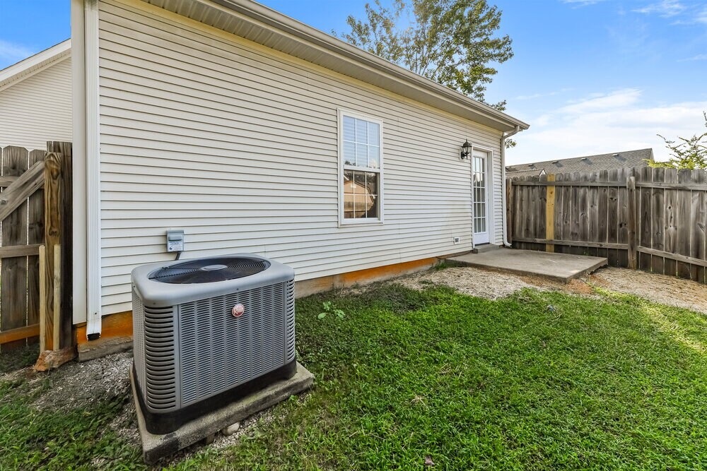 Building Photo - 5082 Cornelius Dr