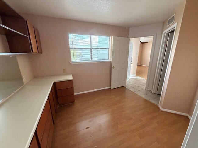 Building Photo - 7901 Cambridge St