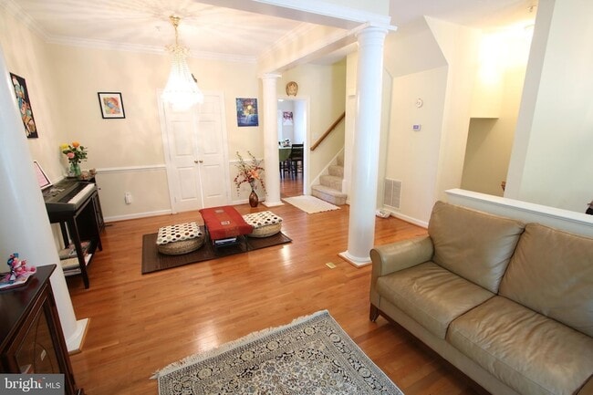 Building Photo - 13728 Valley Oak Cir