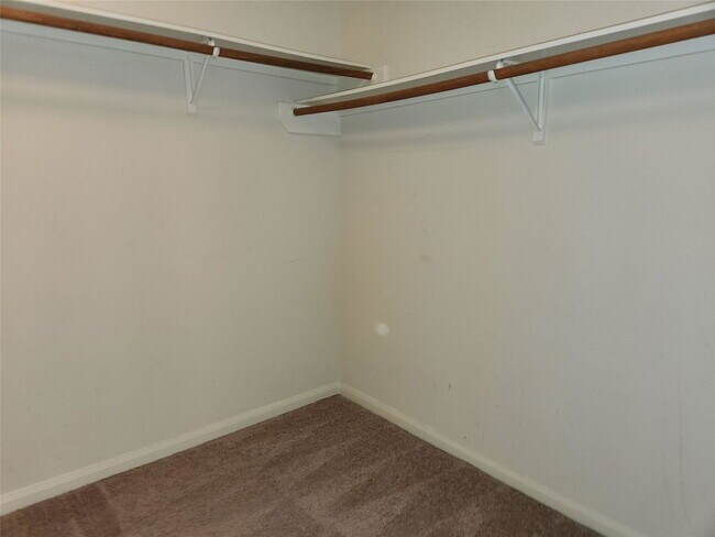 Building Photo - 303 Pine Mist Ln