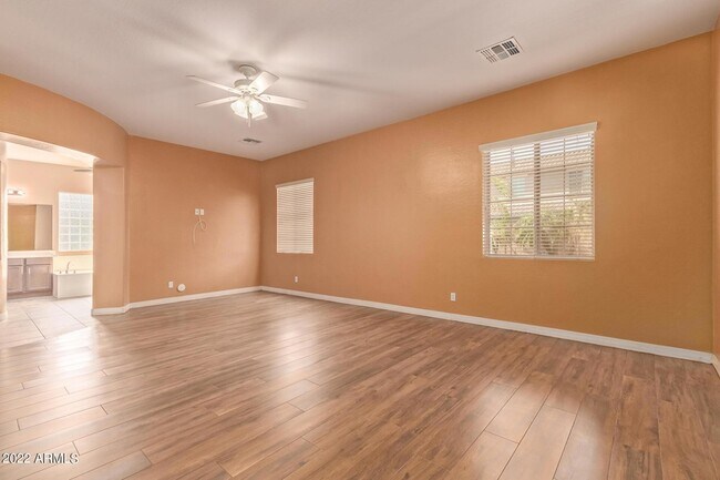 Building Photo - 3144 E Lynx Way