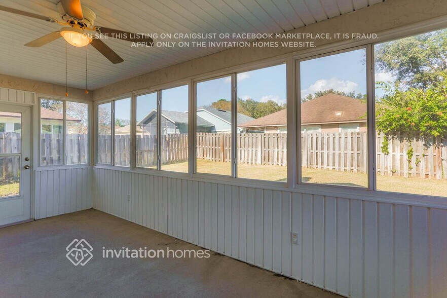 Building Photo - 901 Buttercup Dr