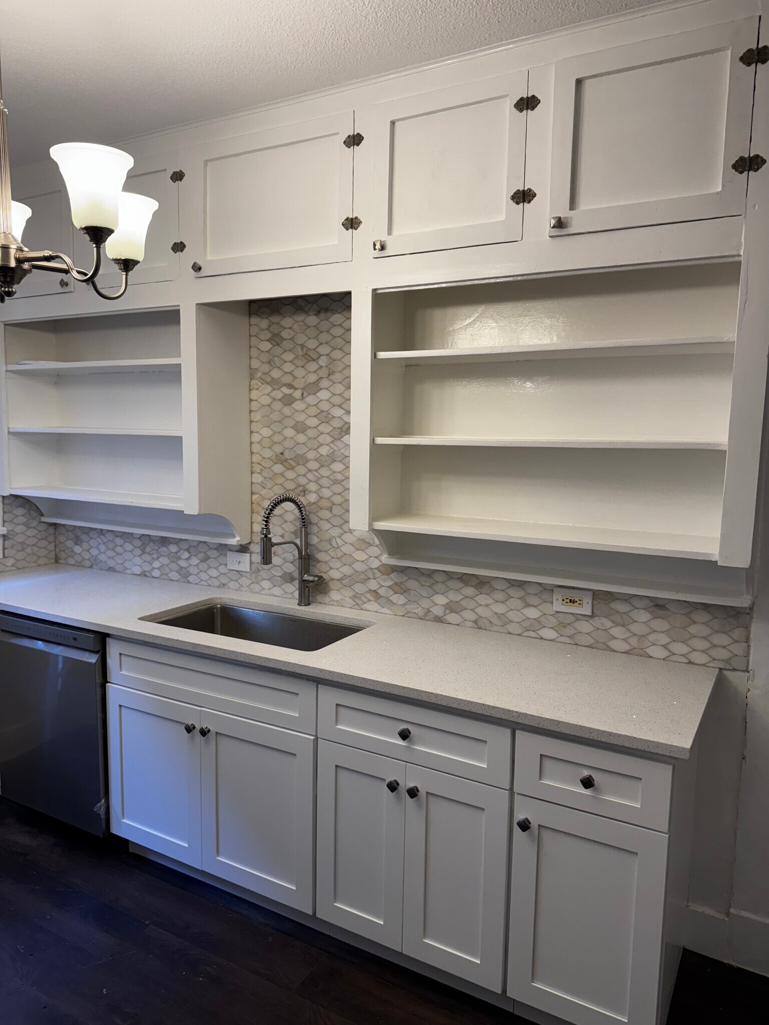 Building Photo - 111 N Winnetka Ave