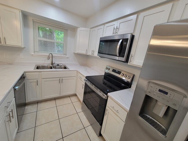 Building Photo - 1596 Misty Garden Way