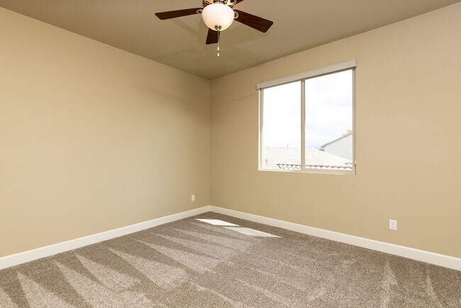 Building Photo - 5bd/3ba, 3969 sq ft Home in Gated Community in Vista!