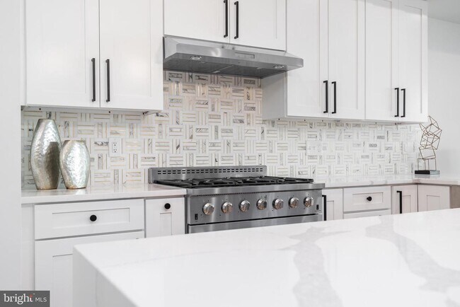 Building Photo - 309 N Patrick St