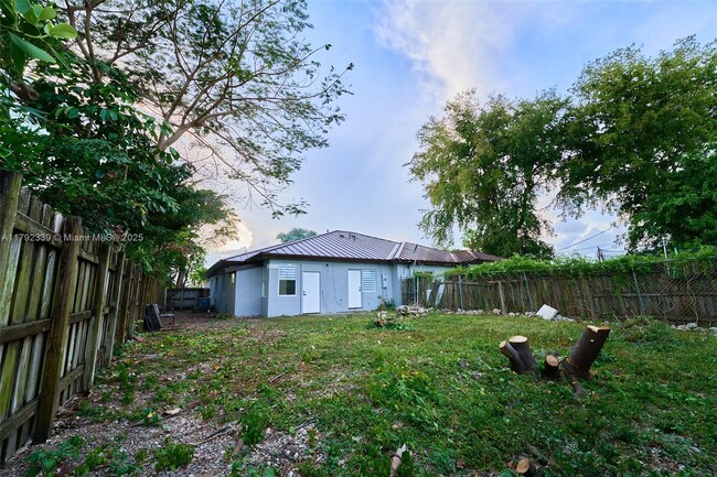 Building Photo - 22725 SW 125th Ave