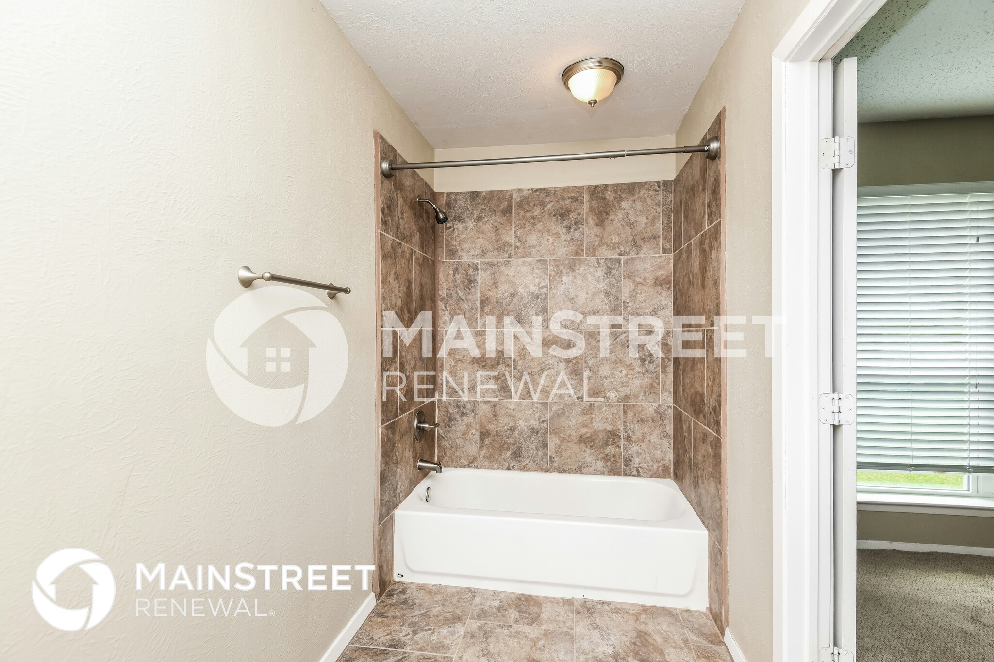 Building Photo - 2709 Meadow Isle Ln