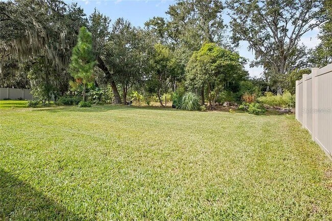 Building Photo - 14654 Horse Trot Rd