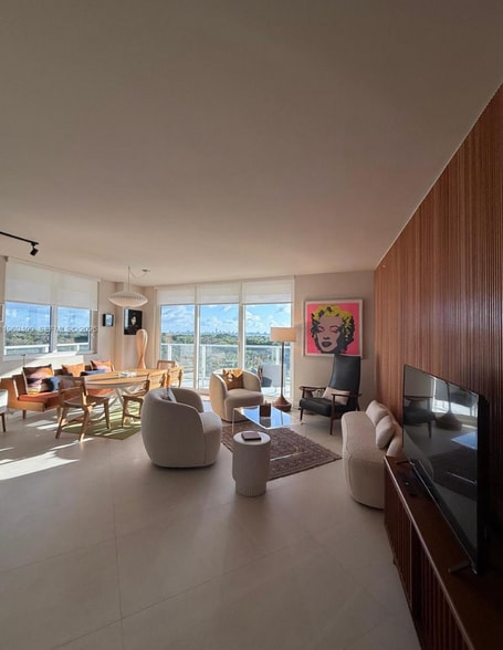 Building Photo - 4250 Biscayne Blvd