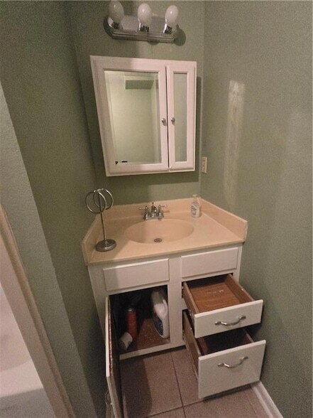 Building Photo - 641 Jefferson Heights Ave