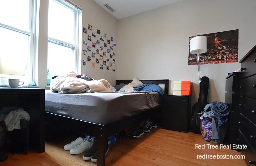 Building Photo - 53 Glenville Ave